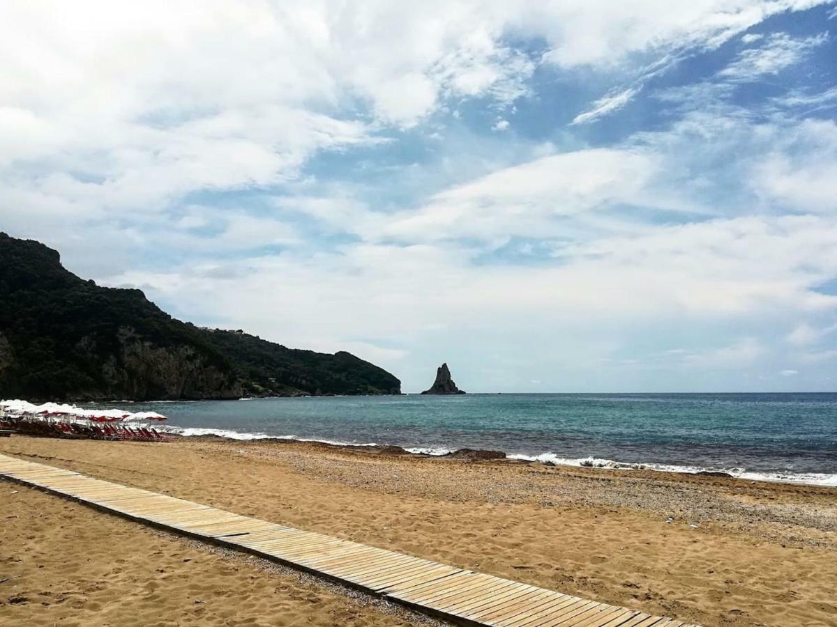 To Ktimataki Villa Agios Gordios  Exteriör bild